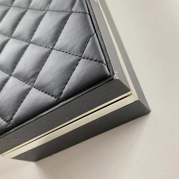 NIB Bebe Emerald Green & Gold Watch Earrings Locket Set - Picture 13 of 14